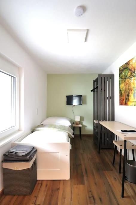 Schickes Zimmer Mit Top-Ausstattung In Idealer Lage Feldkirch Eksteriør bilde